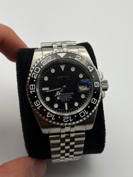 GMT master II black bezel Seiko Mod — Détail cadran