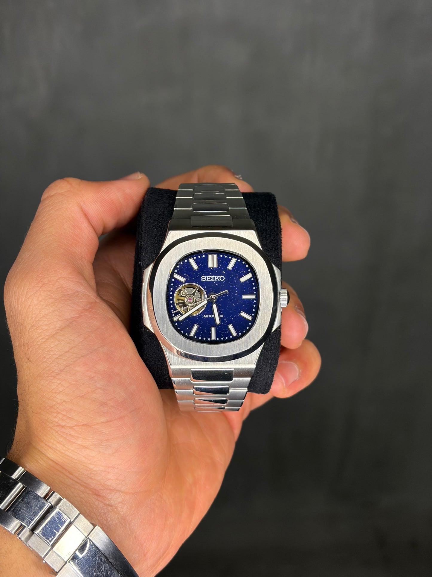 Open heart & Galaxy dial Nautilus Seiko Mod — Vue de profil