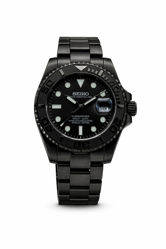 Submariner Triple Black Seiko Mod — Vue de face