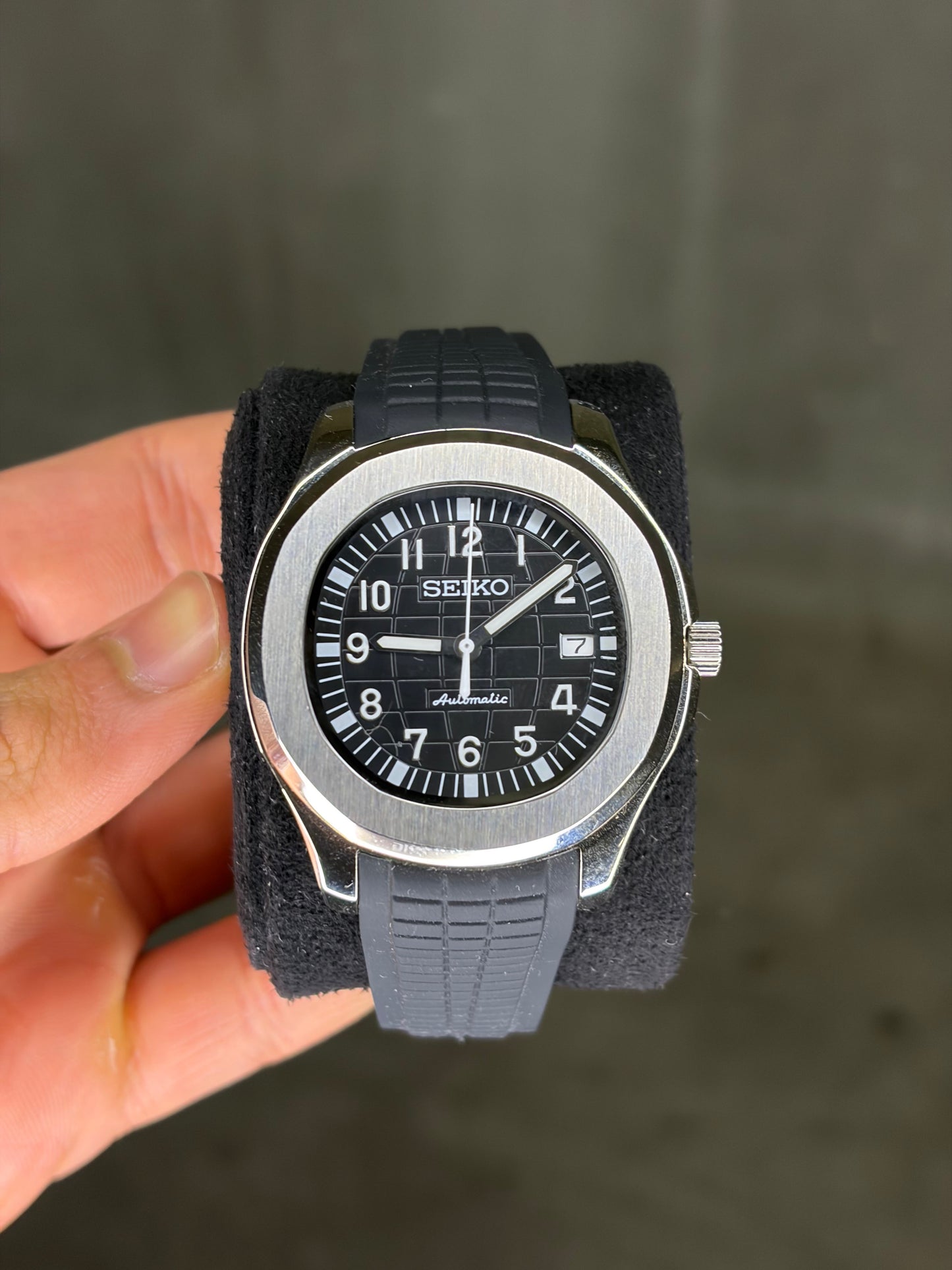 Aquanaut noir et argent Seiko Mod - Détail cadran - Finitions premium