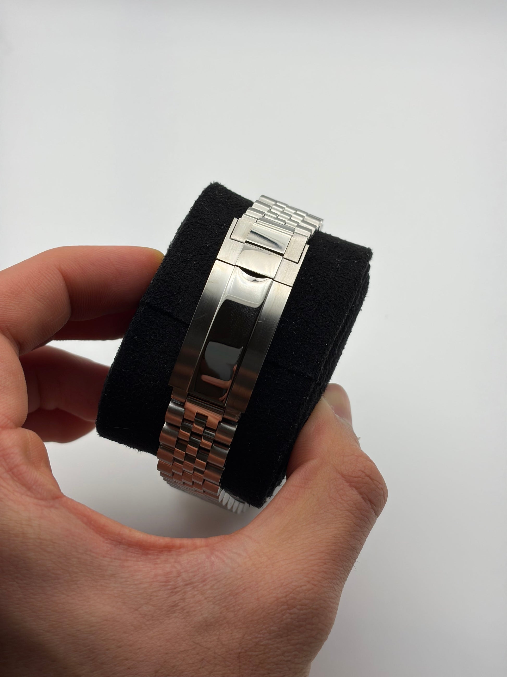 GMT Master II lunette noire Seiko Mod - Détail bracelet - Verre saphir