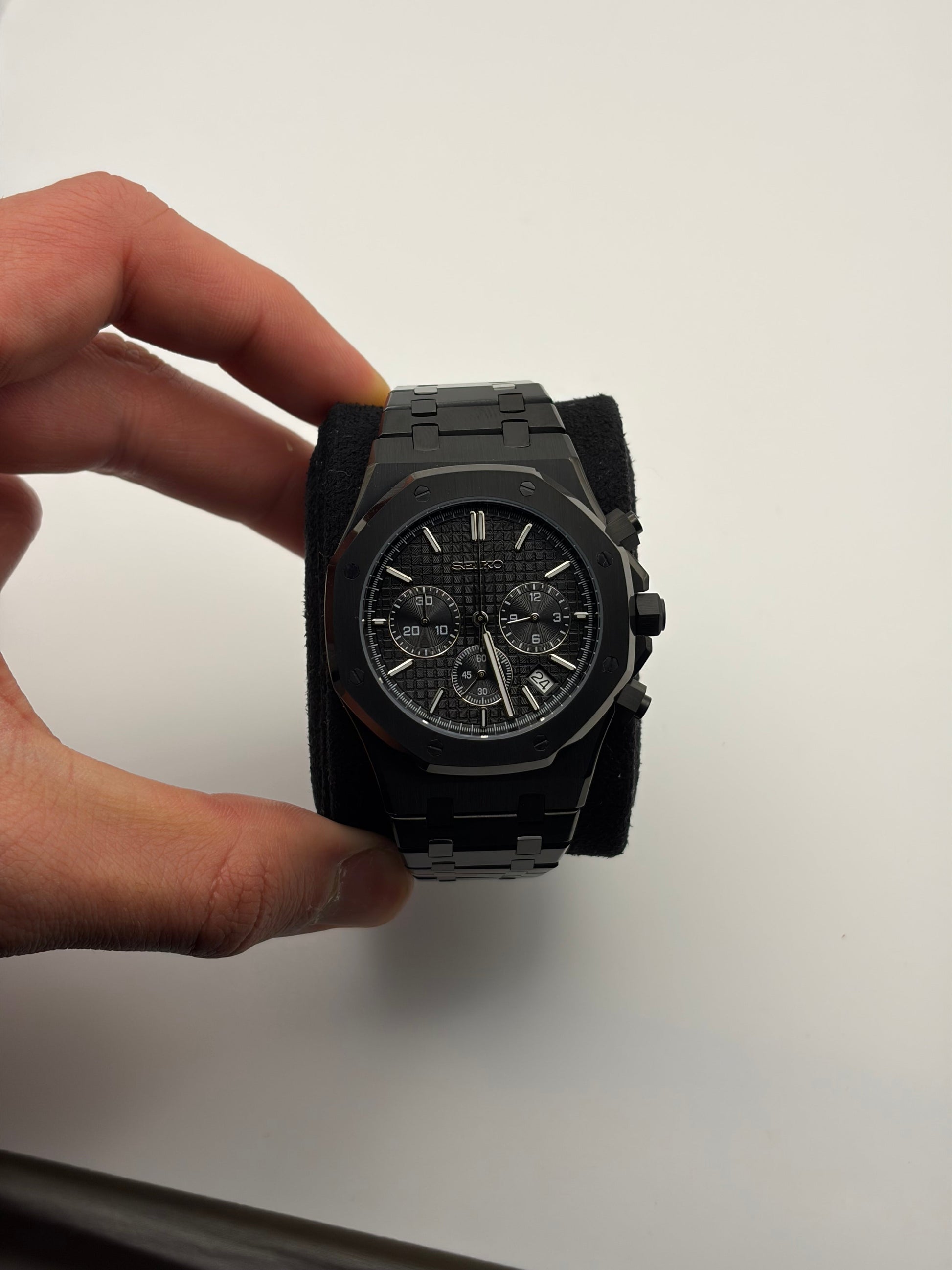 Royal Oak Chronograph Triple Black Seiko Mod — Au poignet