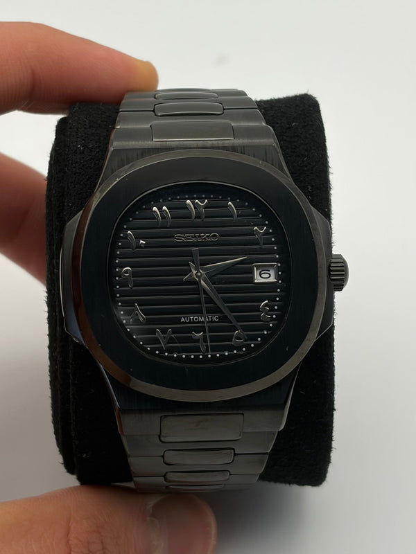 Nautilus Stealth Black Chiffres Arabes - Seiko Mod