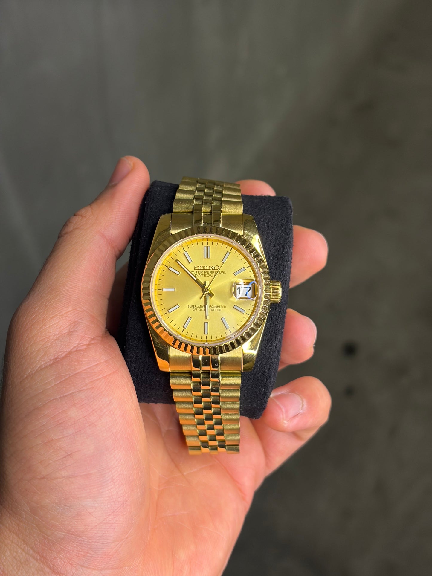 Gold Presidential Datejust Seiko Mod — Vue arrière