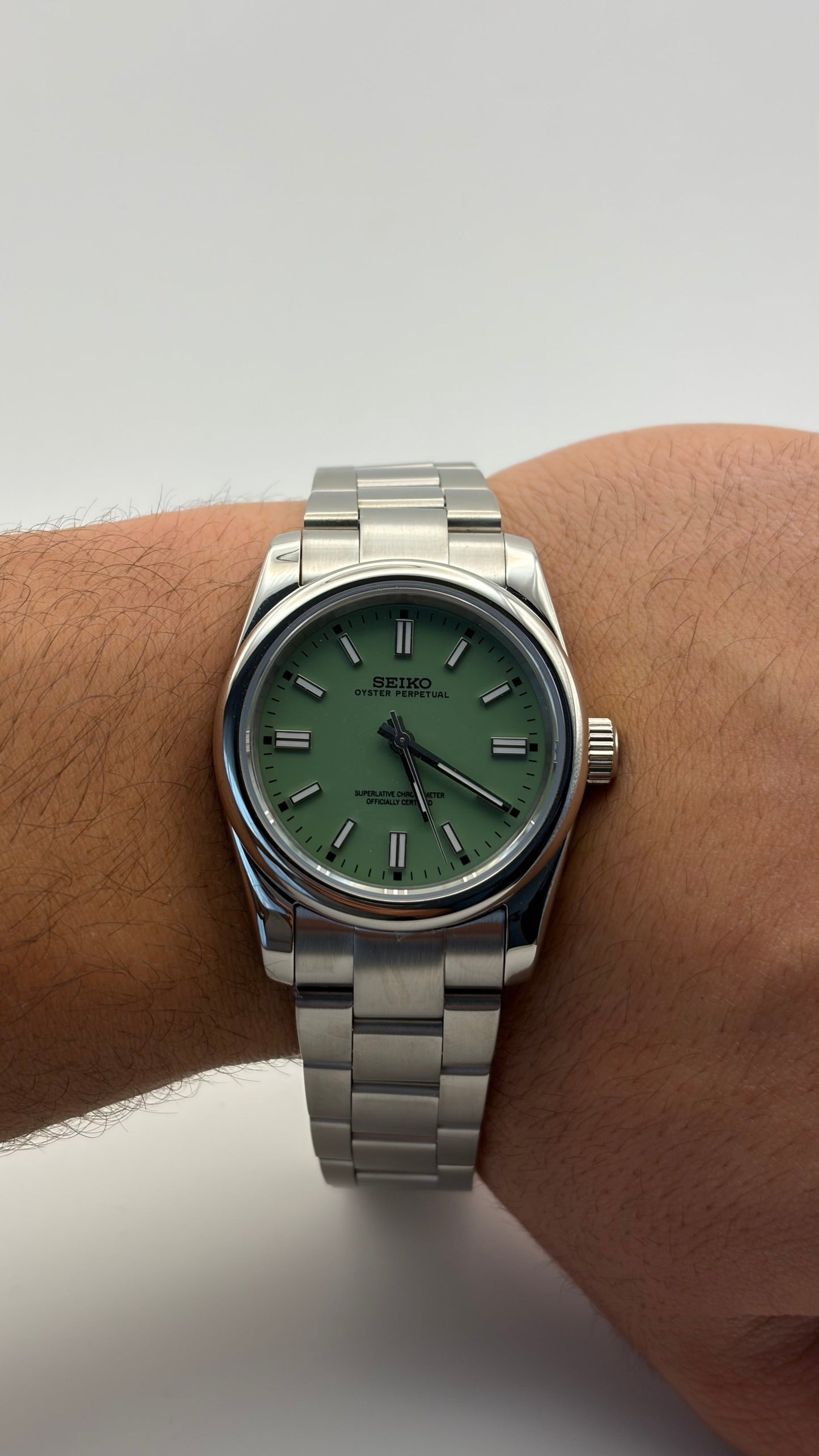 Oyster Perpetual Pistachio Seiko Mod — Au poignet