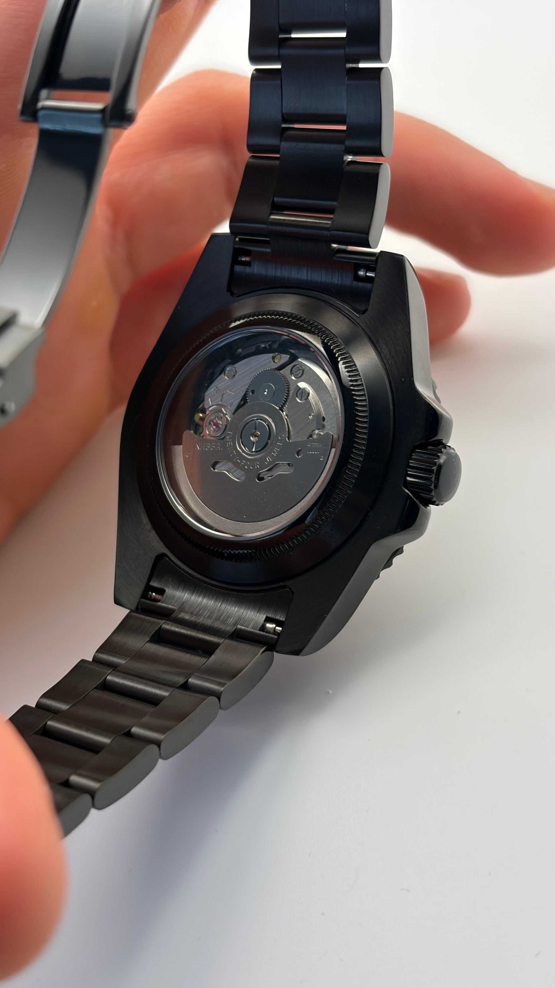 Submariner Triple Black Seiko Mod — Vue de profil
