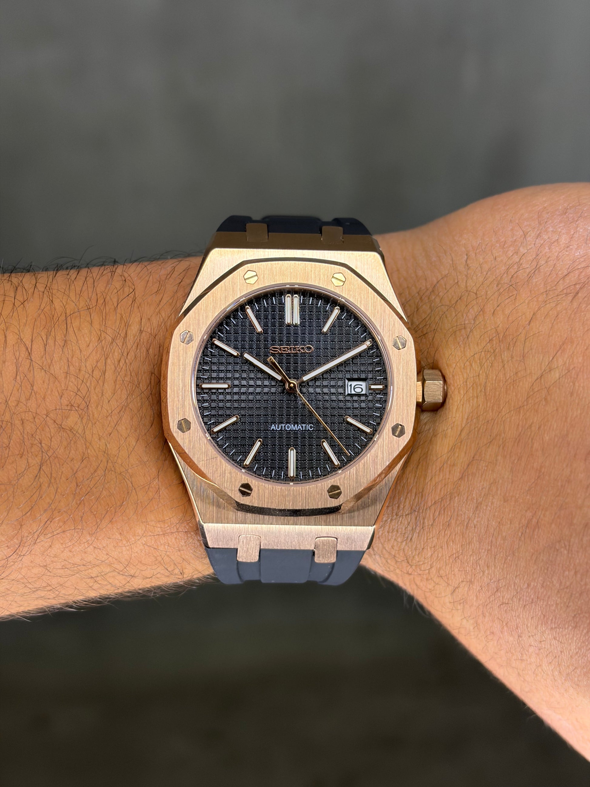 Rose Gold and Black Dial Royal Oak Seiko Mod — Au poignet