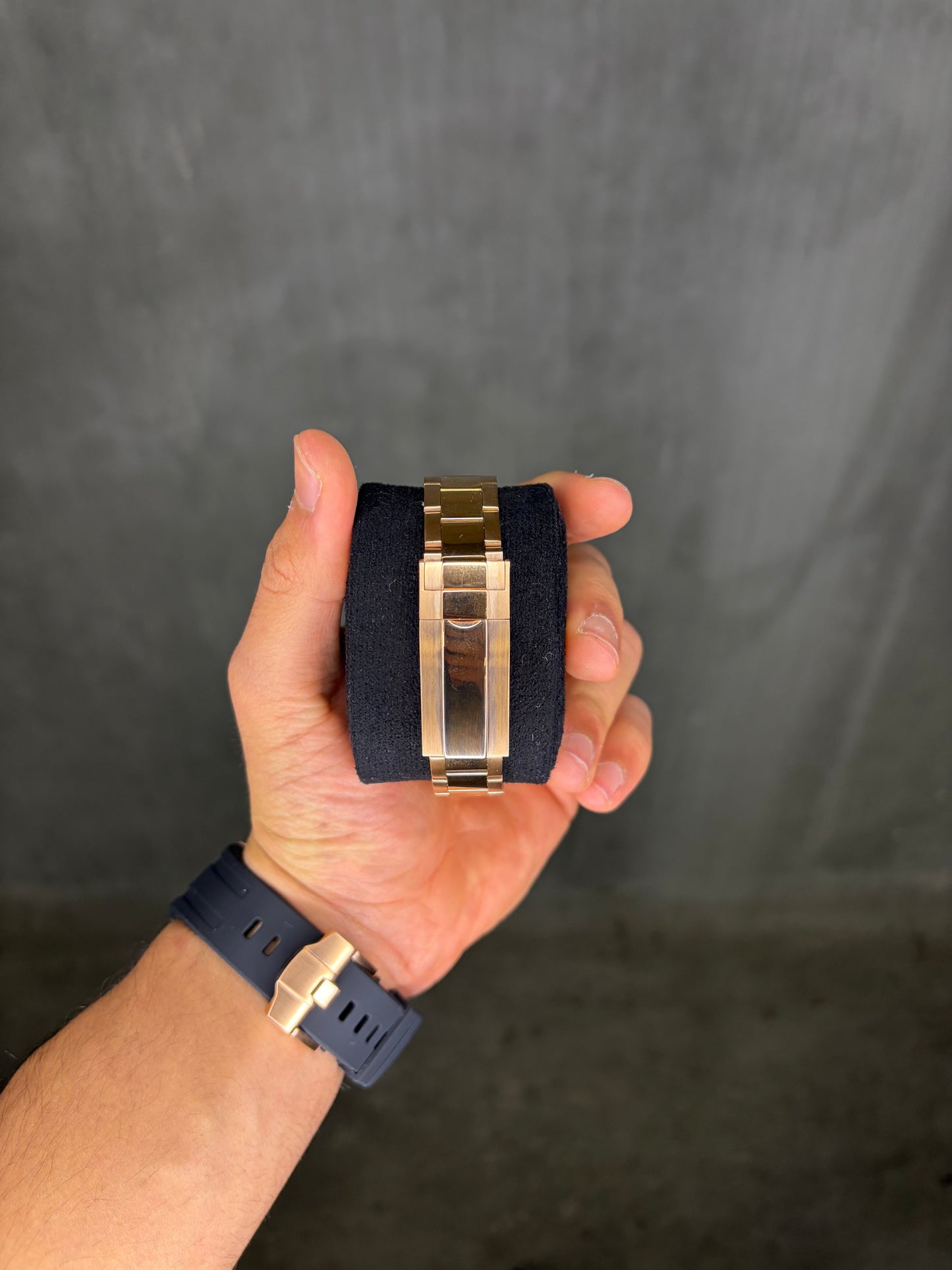 Rainbow baguette & rose gold daytona Seiko Mod — Vue arrière