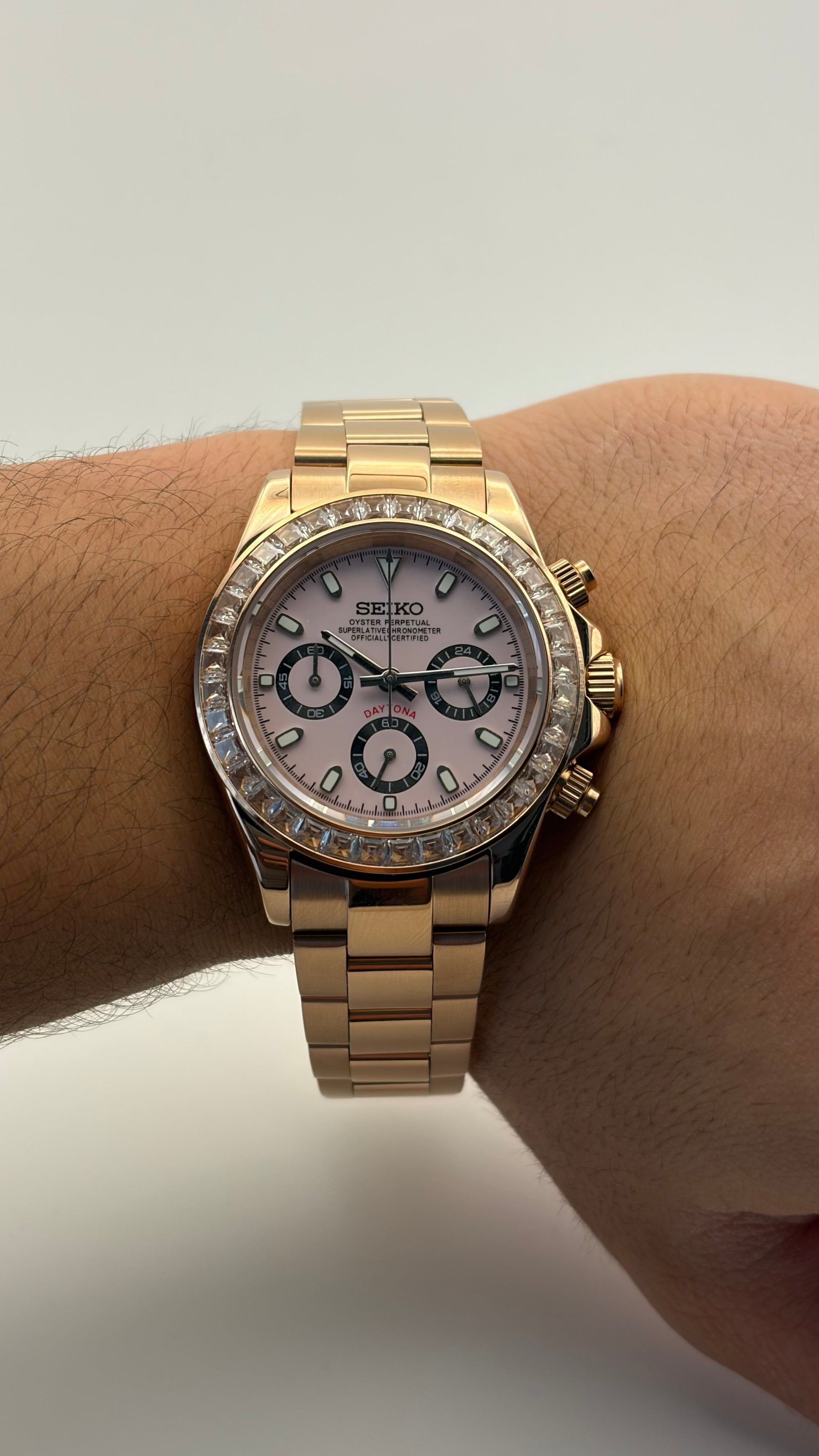 Seitona Rose Gold Pink Diamonds Seiko Mod — Au poignet