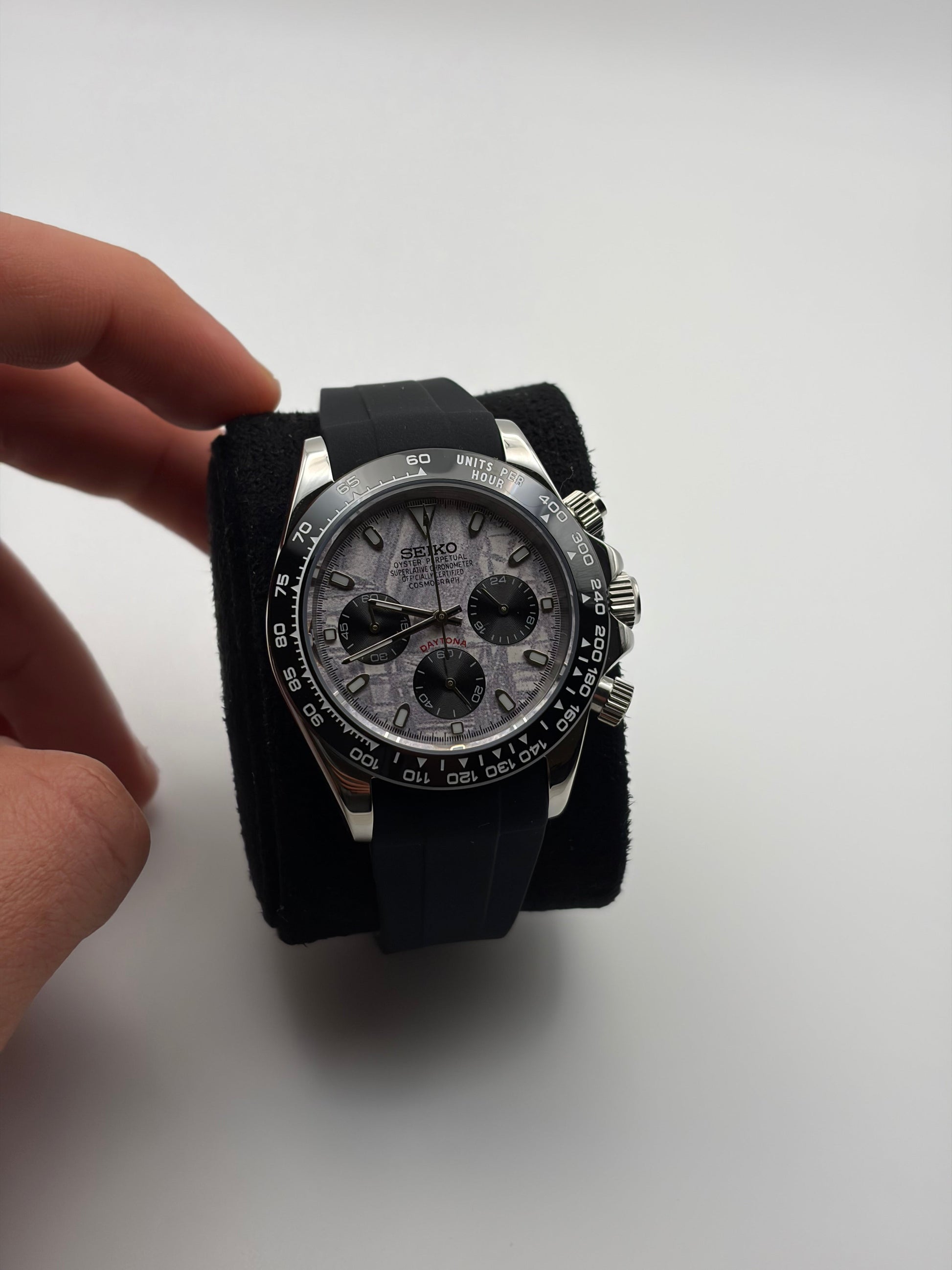 Daytona Meteor Dial Oysterflex Seiko Mod — Vue arrière