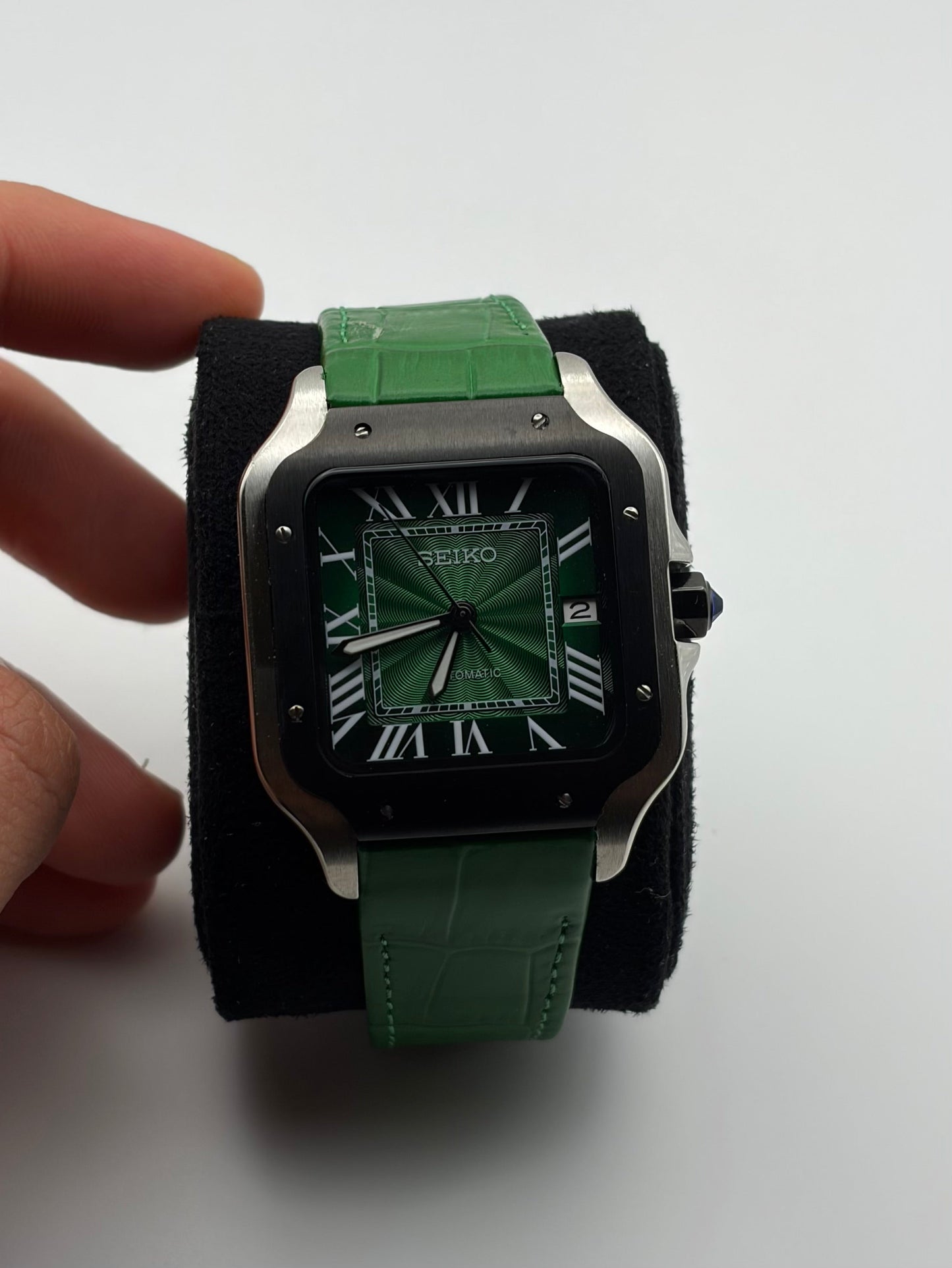 Bracelet en cuir vert Santos Seiko Mod - Détail cadran - Finitions premium