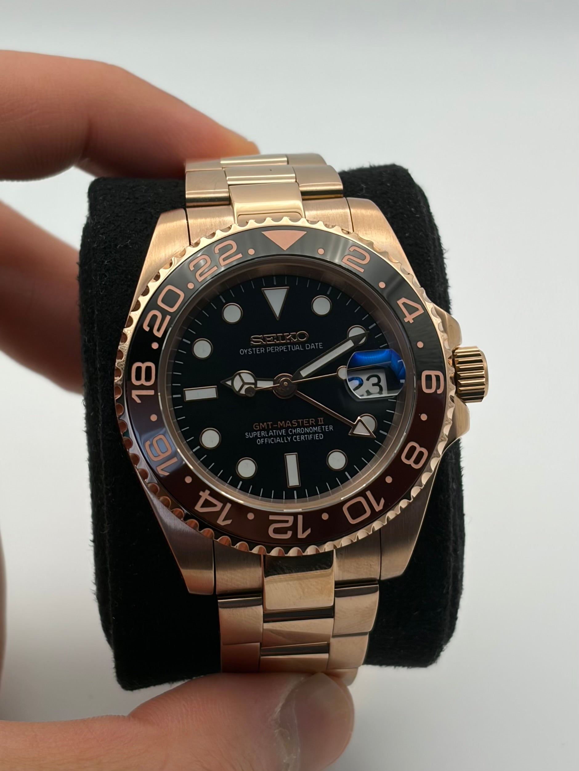 GMT Rootbeer Or Rose Seiko Mod - Détail cadran - Finitions premium