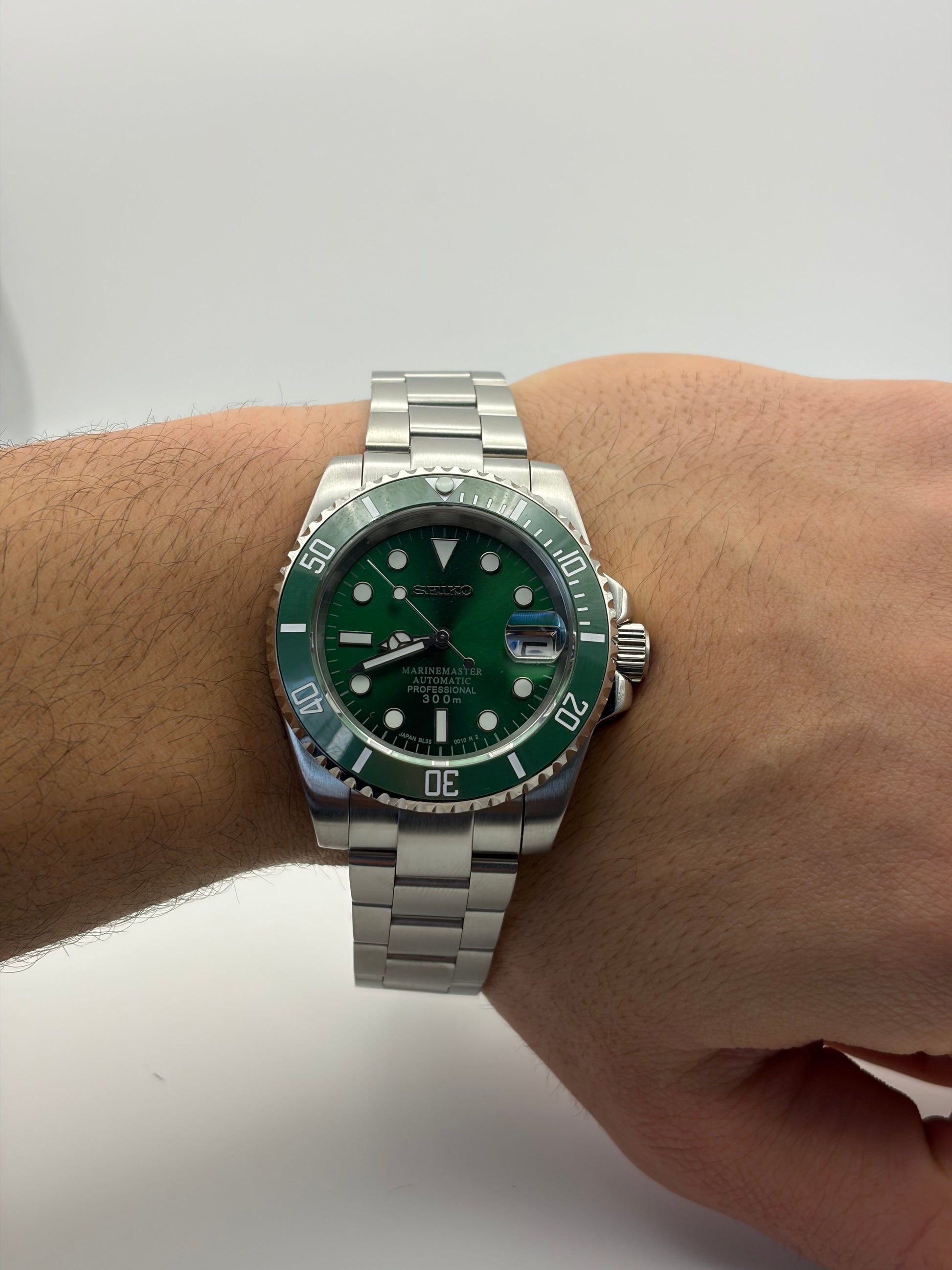 Submariner Money Green Seiko Mod — Au poignet