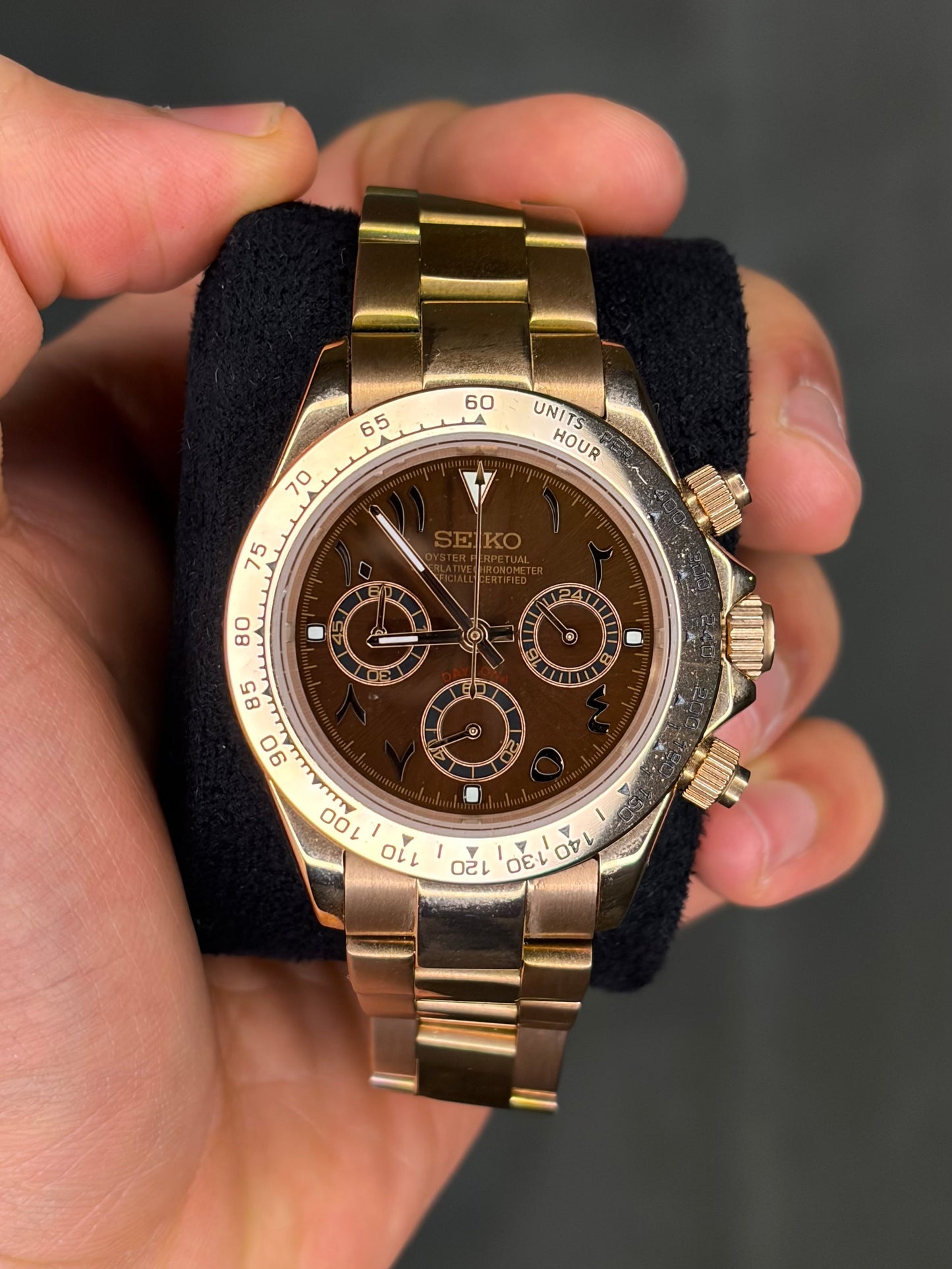 Rose Gold and Brown Arabic Dial Daytona Seiko Mod — Vue arrière