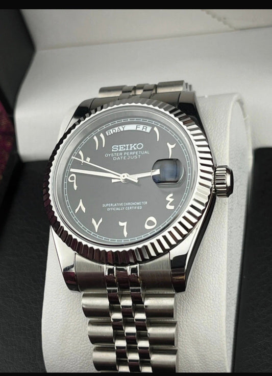 Date de naissance et de naissance, cadran noir à chiffres arabes Seiko Mod - Vue de face - Seiko Prestige