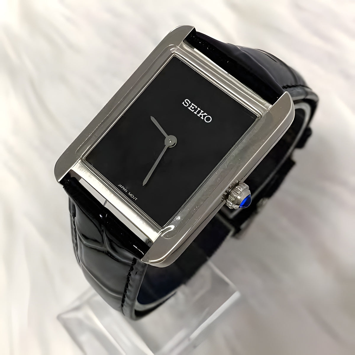 Seiko Mod Tank Lady Black Dial, montre femme rectangulaire, boîtier rectangulaire acier, cadran noir uni, bracelet cuir noir